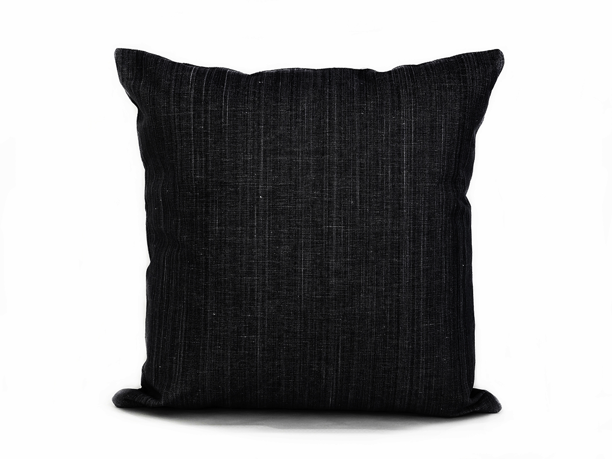 Cojín artesanal modelo 150 en color negro de Teixits Vicens, estilo tradicional mallorquín