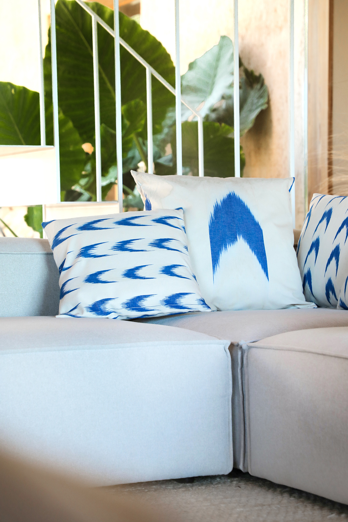 Cojin tela Mallorquina ikat 60 Azul - Imagen 3