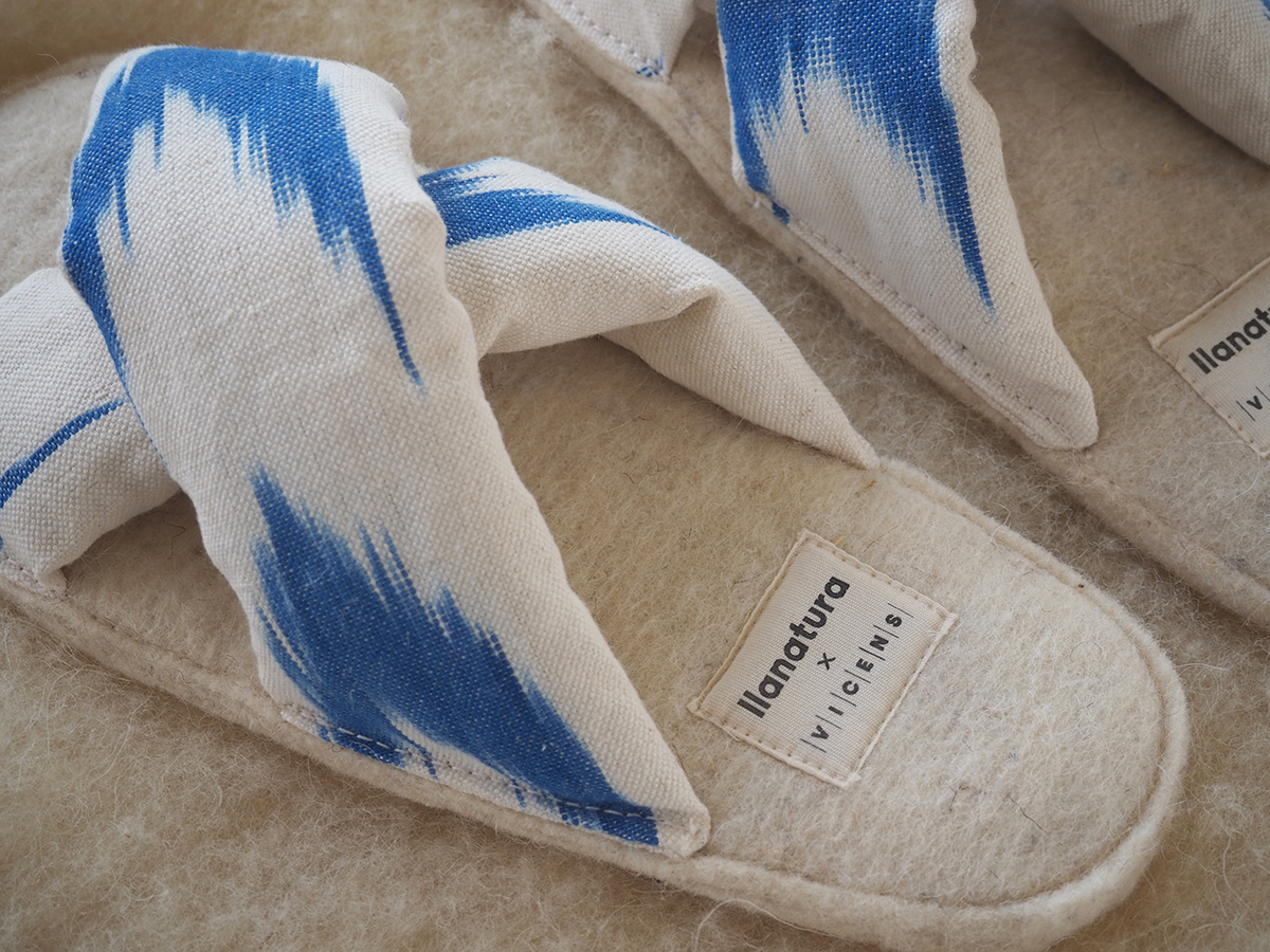 BAO ikat Blaue Hausschuhe