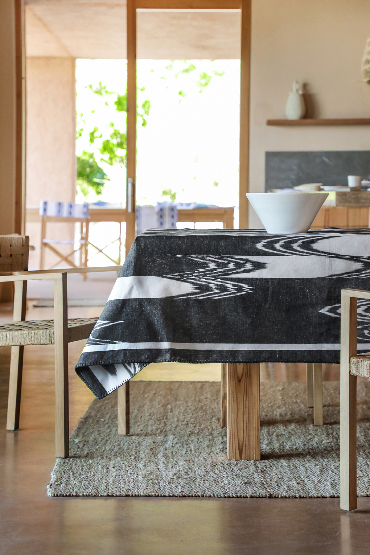 Stofftischdecke Handgenähtes Mallorca Stoff ikat 124 Schwarz – Bild 2