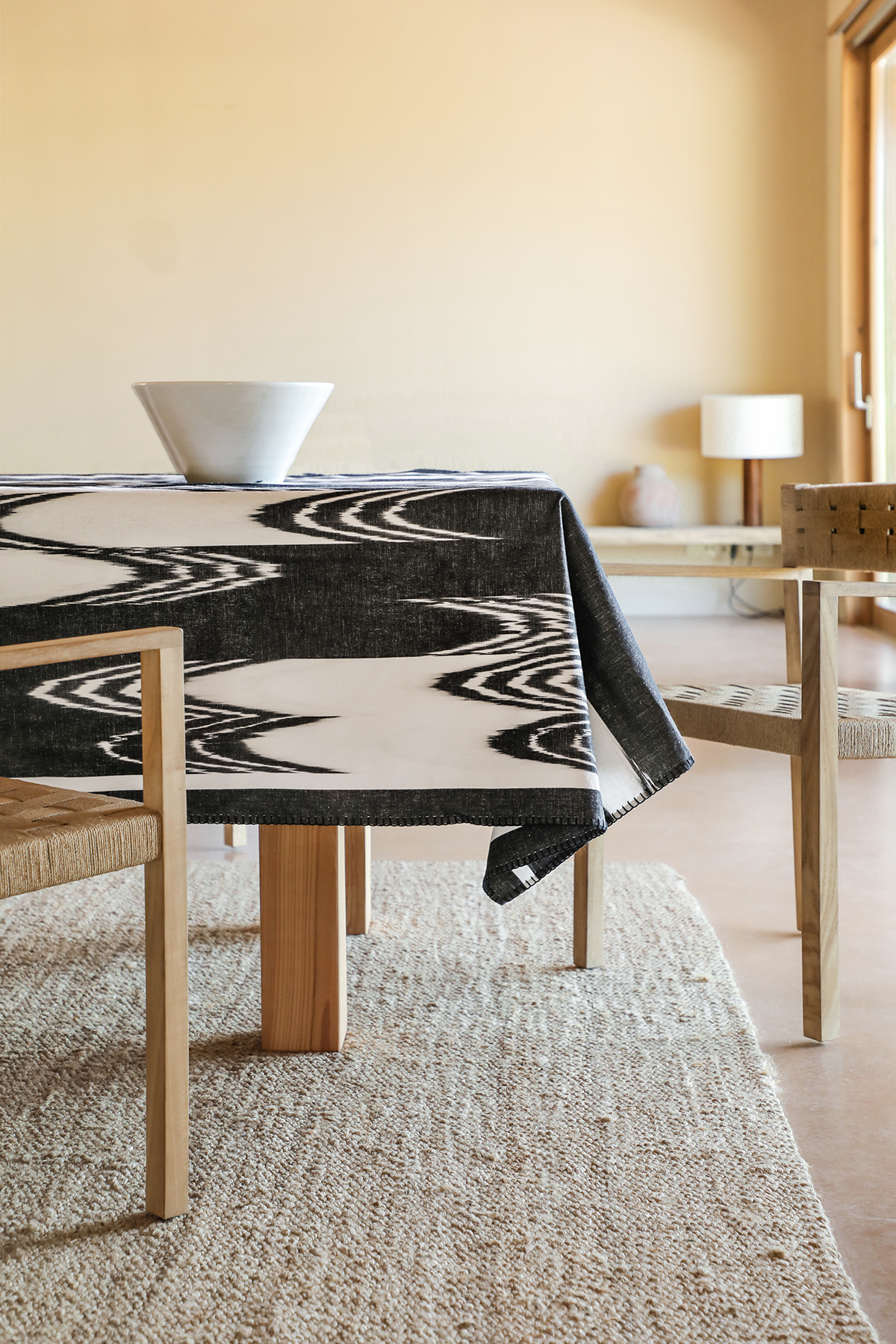 Stofftischdecke Handgenähtes Mallorca Stoff ikat 124 Schwarz