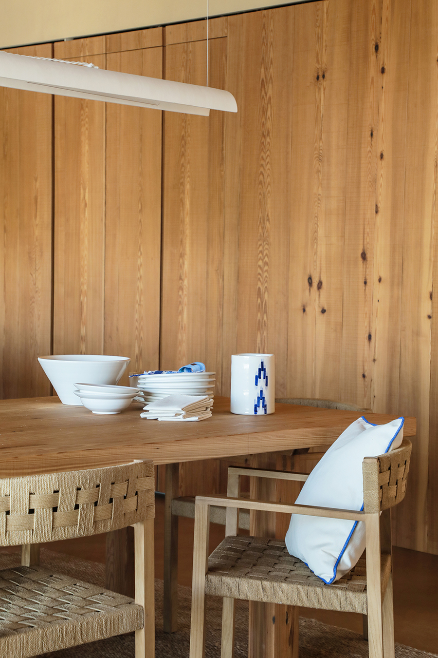 Kissen ecru mit paspel Blau – Bild 2